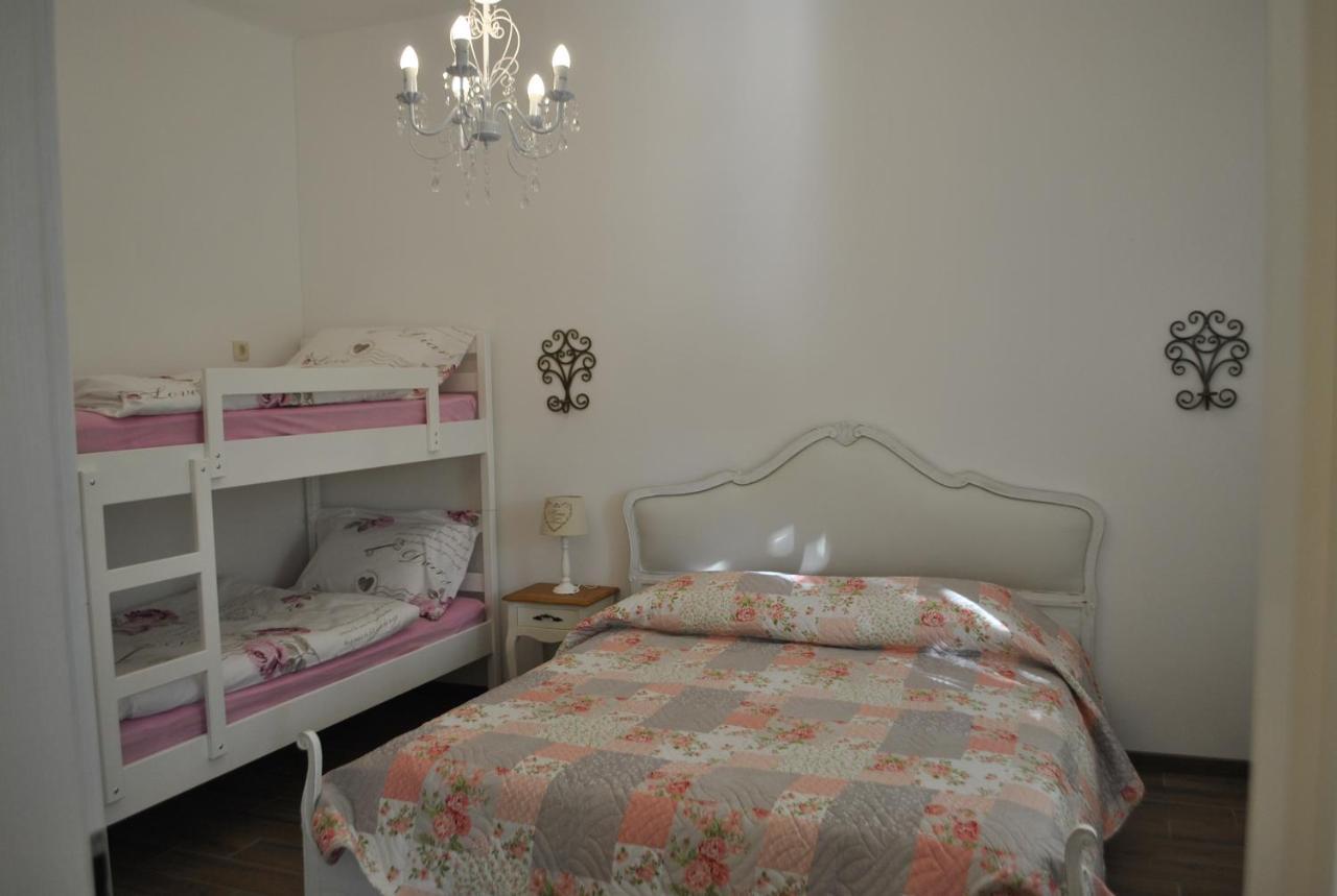 Apartment Pod Kostanji Osp ภายนอก รูปภาพ
