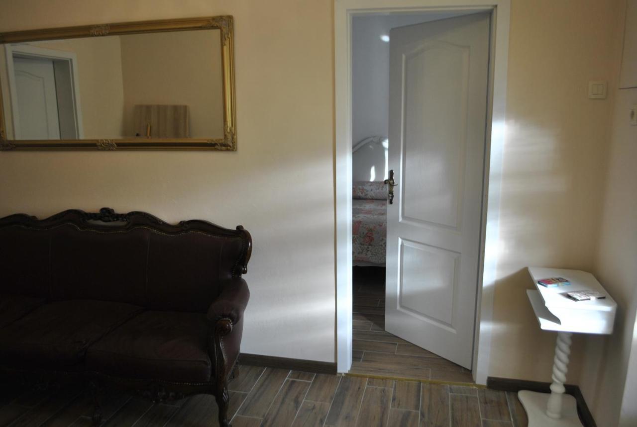 Apartment Pod Kostanji Osp ภายนอก รูปภาพ